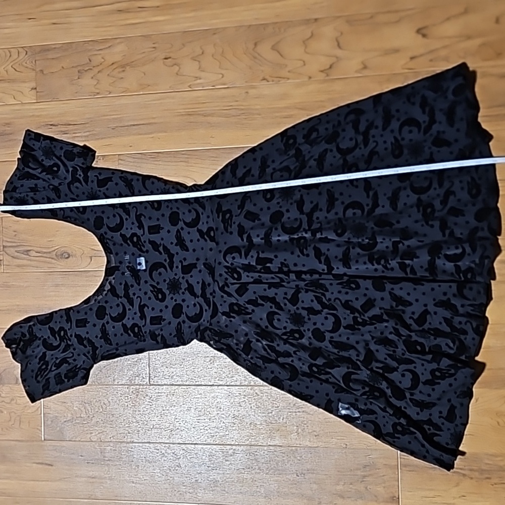 Collectif Spooky Mesh Dress - Picture 9 of 12